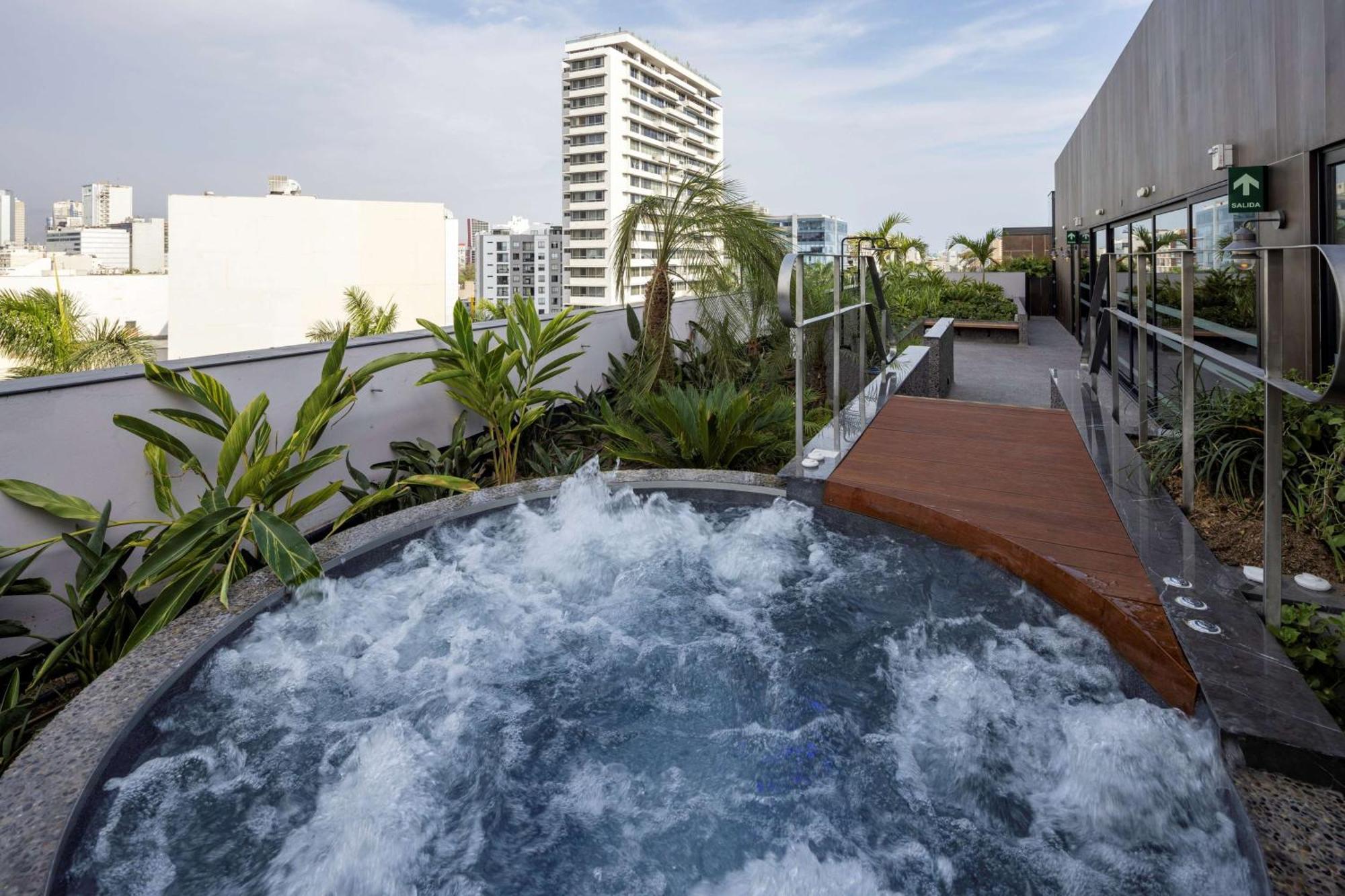 Hotel Doubletree By Hilton Lima San Isidro Exterior foto